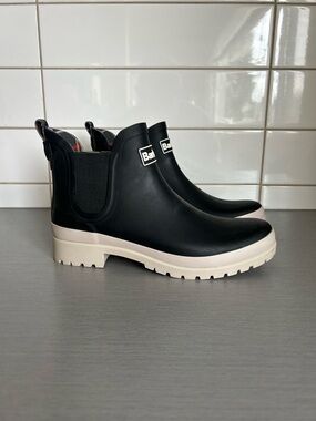 Barbour Mallow Black Rubber Chelsea Rain Booties UK6 (US8)